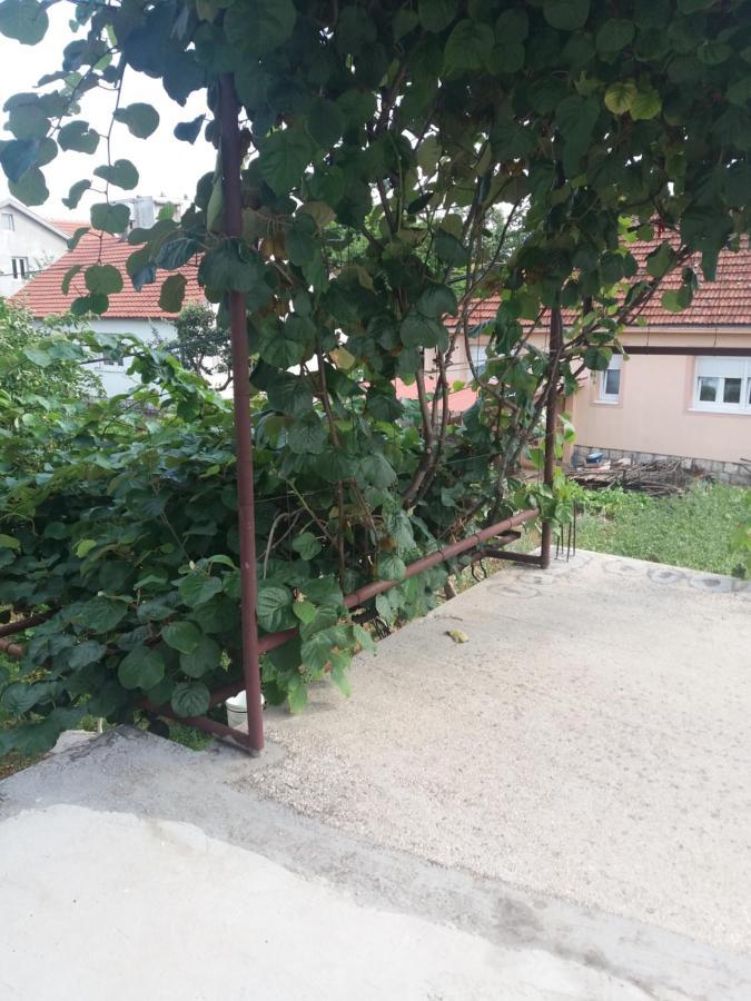Apartman Mila I Kaja Niksic Exterior photo
